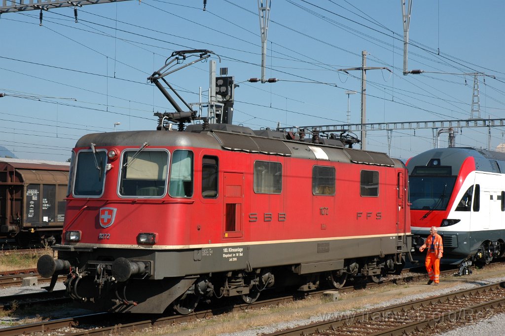 2610-0026-140912.jpg - SBB-CFF Re 4/4'' 11272 ''100. Klimaanlage eingebaut im IW Biel'' / St.Margrethen 14.9.2012