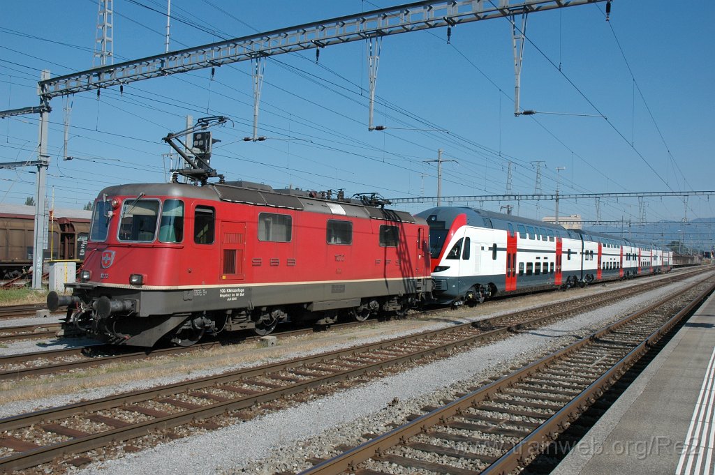 2611-0013-140912.jpg - SBB-CFF Re 4/4'' 11272 ''100. Klimaanlage eingebaut im IW Biel''  / St.Margrethen 14.9.2012