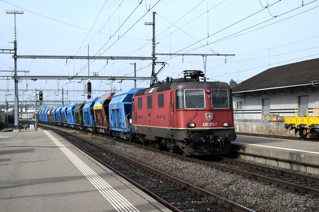 5174-0034-181018.jpg - SBBC Re 4/4'' 11272 (Re 420.272-7)  ''100. Klimaanlage eingebaut im IW Biel'' (Re 91 85 4 420 272-7 CH-SBBC) / Wil 18.10.2018