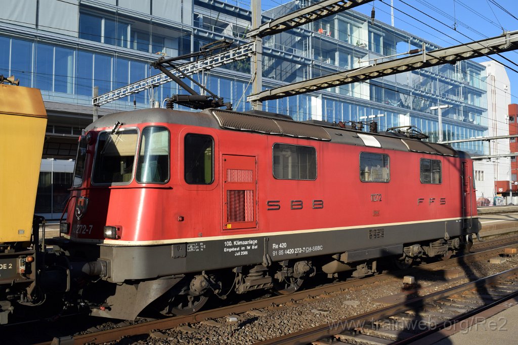 5218-0021-241118.jpg - SBBC Re 4/4'' 11272 (Re 420.272-7)  ''100. Klimaanlage eingebaut im IW Biel'' (Re 91 85 4 420 272-7 CH-SBBC) / Aarau 24.11.2018