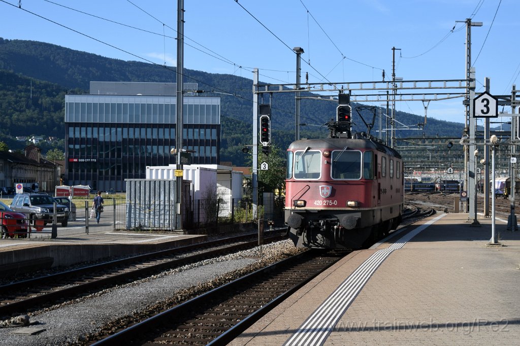 4085-0028-030816.jpg - SBBC Re 4/4'' 11275 (Re 420.275-0)  (Re 91 85 4 420 275-0 CH-SBBC) / Olten 3.8.2016