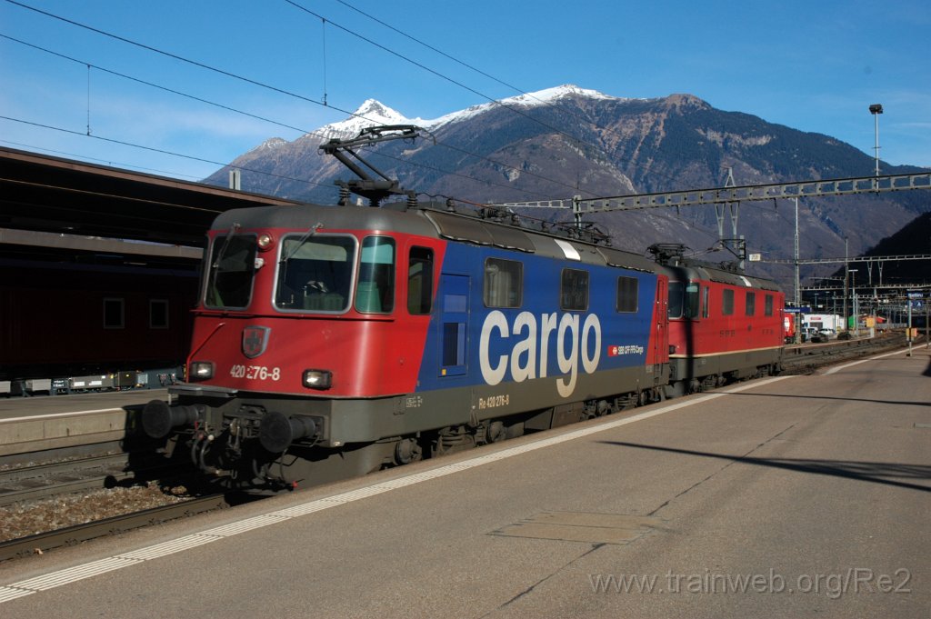 3451-0041-120115.jpg - SBBC Re 420.276-8 + SBB-CFF Re 4/4'' 11187 / Bellinzona 12.1.2015