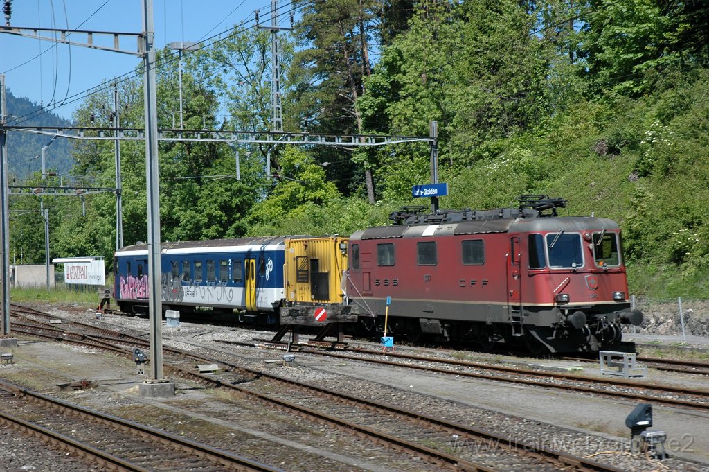 3108-0042-180514.jpg - SBB-CFF Re 4/4'' 11277 + Sperry SRS 241 / Arth-Goldau 18.5.2014