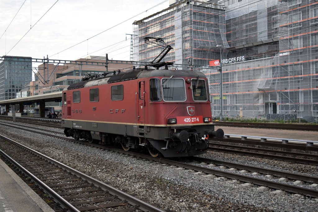 3855-0001-040416.jpg - SBBC Re 4/4'' 11277 (Re 420.277-6)  (Re 91 85 4 420 277-6 CH-SBBC) / Zürich-Altstetten 4.4.2016