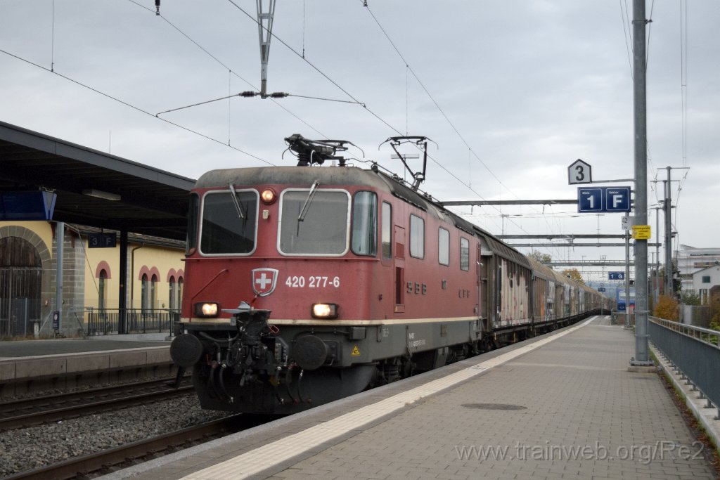 8863-0007-251023.jpg - SBBC Re 4/4'' 11277 (Re 420.277-6)  (Re 91 85 4 420 277-6 CH-SBBC) / Frauenfeld 25.10.2023