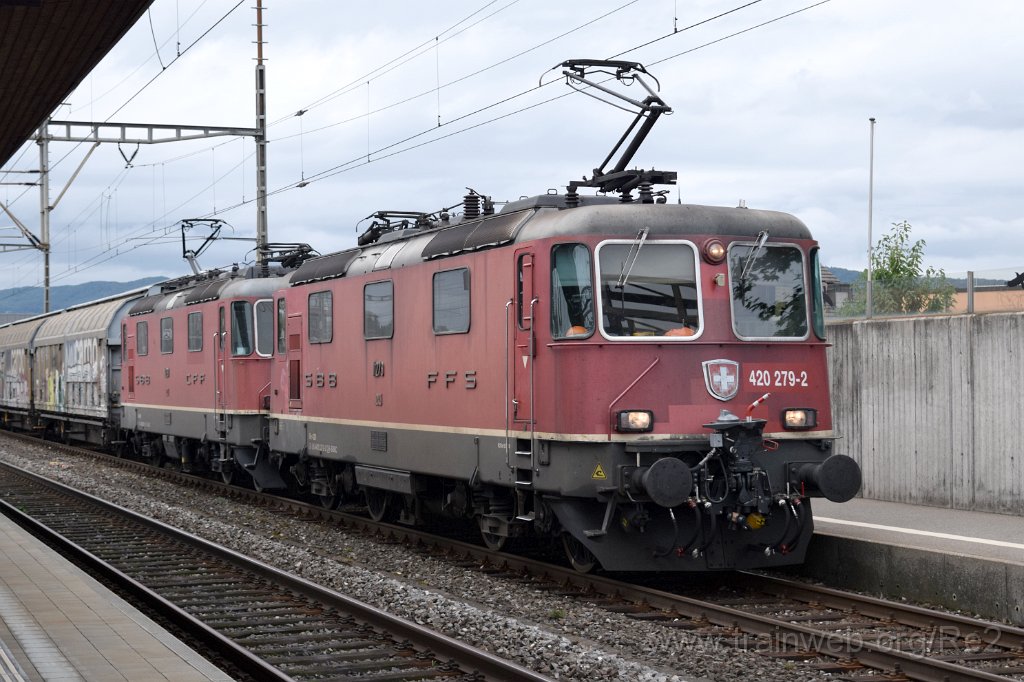 5694-0009-190819.jpg - SBBC Re 4/4'' 11279 (Re 420.279-2)  (Re 91 85 4 420 279-2 CH-SBBC) + SBBC Re 4/4'' 11291 (Re 420.291-7)  (Re 91 85 4 420 291-7 CH-SBBC) / Lenzburg 19.8.2019
