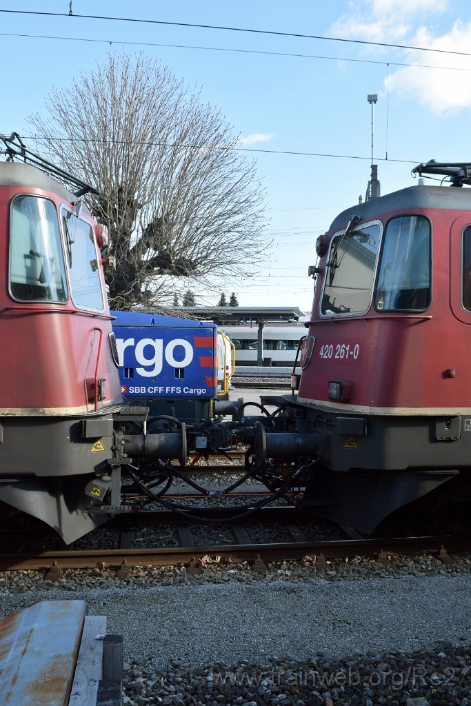 7874-0018-260222.jpg - SBBC Re 4/4'' 11279 (Re 420.279-2)  (Re 91 85 4 420 279-2 CH-SBBC) + SBBC Re 4/4'' 11261 (Re 420.261-0)  (Re 91 85 4 420 261-0 CH-SBBC) / Oensingen 26.2.2022