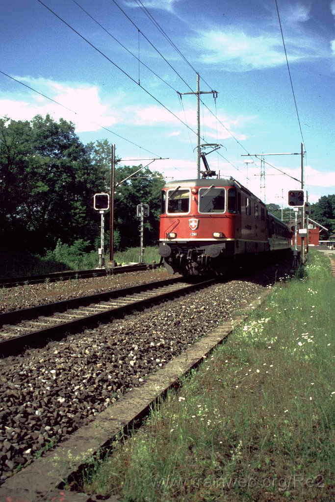 0817-0021.jpg - SBB-CFF Re 4/4'' 11280 / Glattfelden 3.6.2000