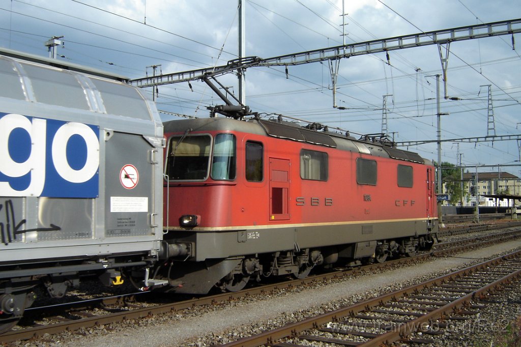 1328-0035-030507.jpg - SBB-CFF Re 4/4'' 11284 / Dietikon 3.5.2007