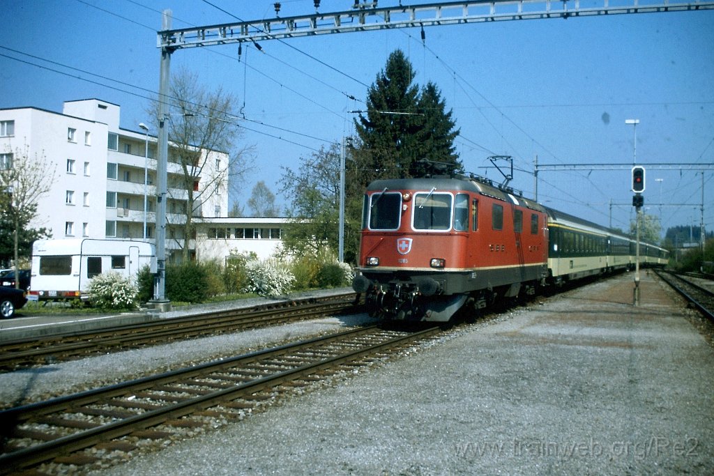0661-0038.jpg - SBB-CFF Re 4/4'' 11285 / Wittenbach 23.4.1997