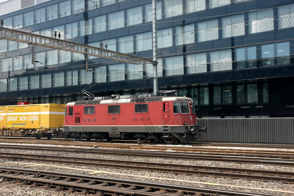 3604-0030-190615.jpg - SBB-CFF Re 4/4'' 11285 / Olten (Fachhochschule Nordwestschweiz) 19.6.2015