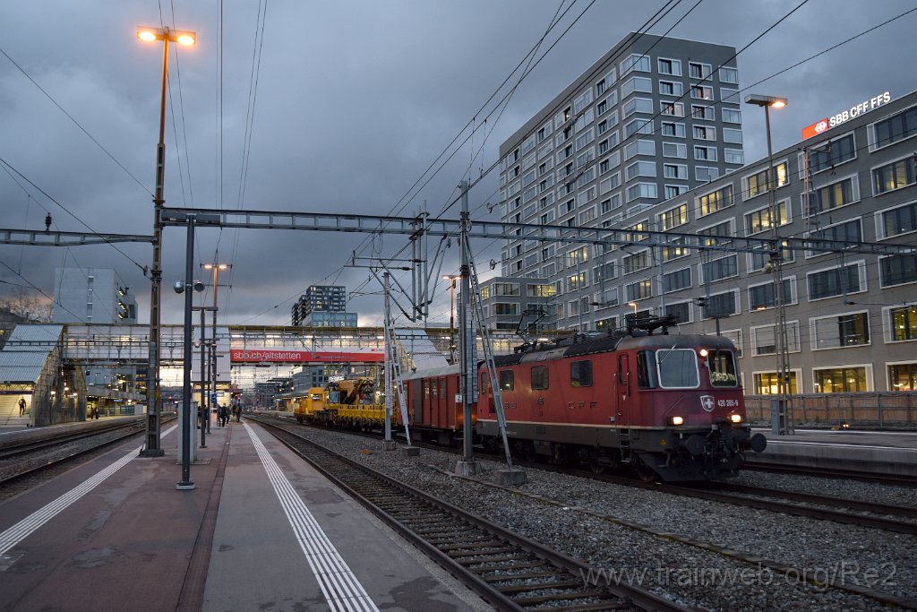 5884-0048-090320.jpg - SBBC Re 4/4'' 11285 (Re 420.285-9)  (Re 91 85 4 420 285-9 CH-SBBC) / Zürich-Altstetten 9.3.2020