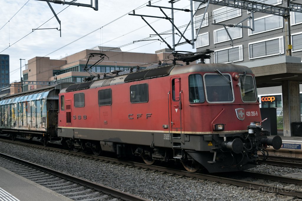 9022-0034-050424.jpg - SBBC Re 4/4'' 11285 (Re 420.285-9)  (Re 91 85 4 420 285-9 CH-SBBC) / Zürich-Altstetten 5.4.2024