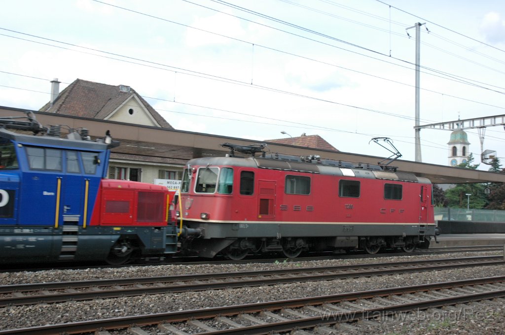 3209-0045-230714.jpg - SBB-CFF Re 4/4'' 11286 + SBBC Eem 923.006-1 ''Born'' (Eem 97 85 1 923 006-1 CH-SBBC) / Rupperswil 23.7.2014