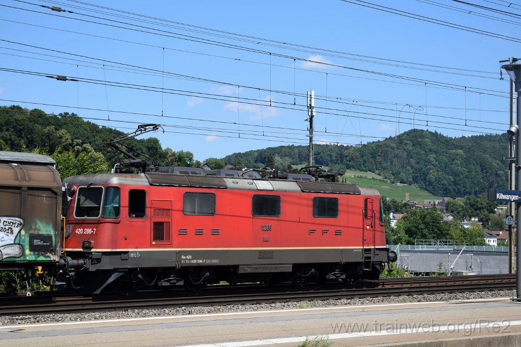 8094-0038-150722.jpg - SBBC Re 4/4'' 11286 (Re 420.286-7)  (Re 91 85 4 420 286-7 CH-SBBC) / Killwangen-Spreitenbach 15.7.2022