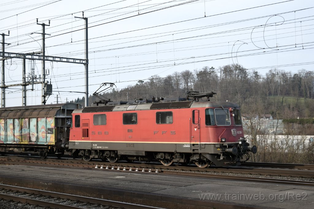 9563-0043-070225.jpg - SBBC Re 4/4'' 11286 (Re 420.286-7)  (Re 91 85 4 420 286-7 CH-SBBC) / Killwangen-Spreitenbach 7.2.2025