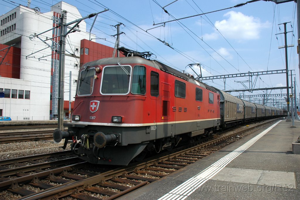 1945-0015-220710.jpg - SBB-CFF Re 4/4'' 11287 / Aarau 22.7.2010