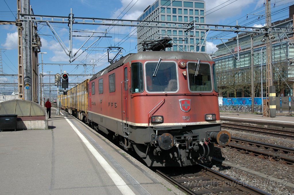 3069-0005-090414.jpg - SBB-CFF Re 4/4'' 11287 / Zürich-Altstetten 9.4.2014