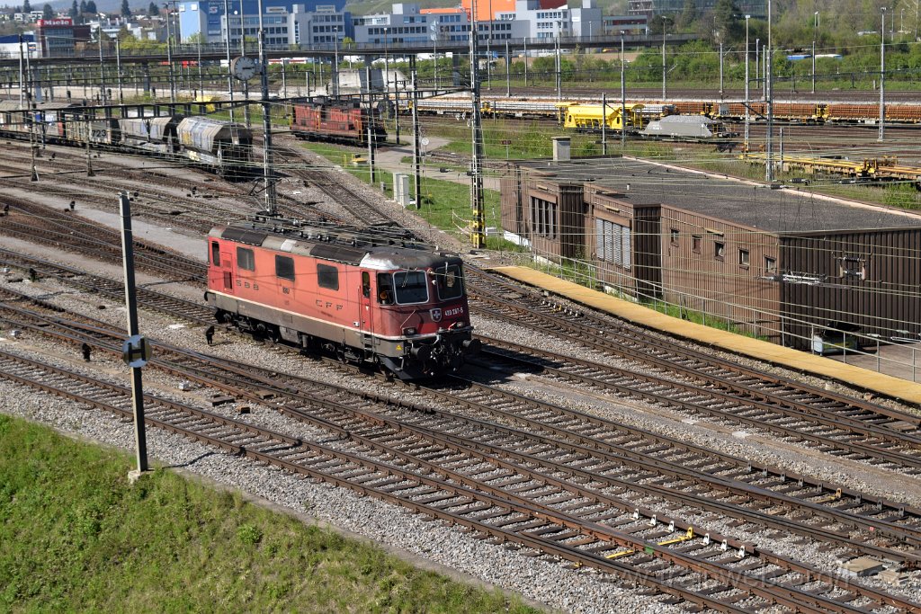 5425-0048-180419.jpg - SBBC Re 4/4'' 11287 (Re 420.287-5)  (Re 91 85 4 420 287-5 CH-SBBC) / RB Limmattal (Brücke Sandäckerstrasse) 18.4.2019