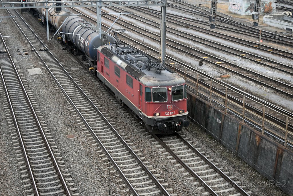 4291-0035-201216.jpg - SBB-CFF Re 4/4'' 11289 (Re 420.289-1)  / Zürich-Mülligen (Hermetschloobrücke) 20.12.2016