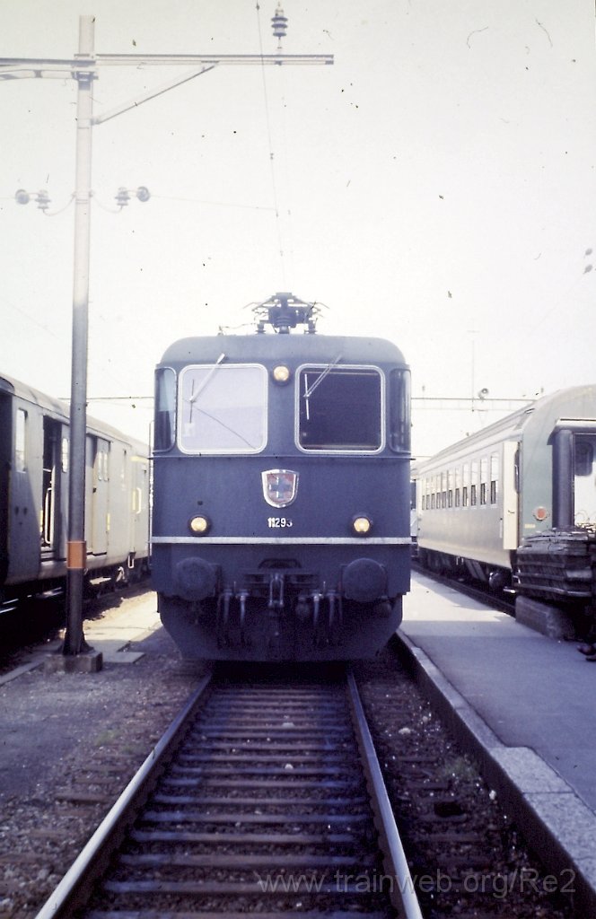 0045-0007s.jpg - SBB-CFF Re 4/4'' 11293 / Basel 14.7.1981
