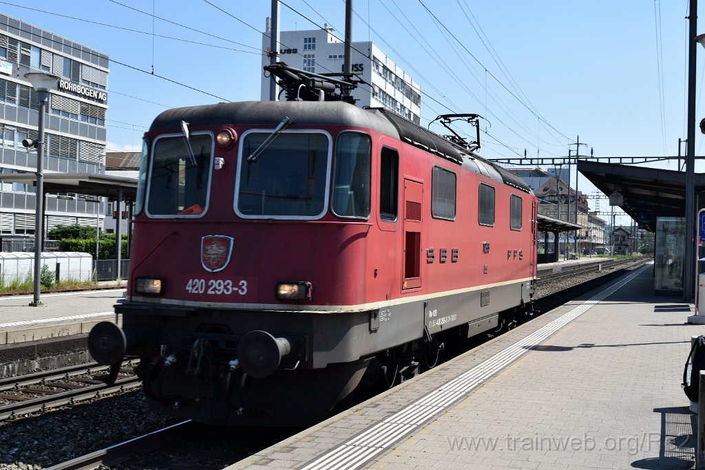 5932-0048-190520.jpg - SBBC Re 4/4'' 11293 (Re 420.293-3)  (Re 91 85 4 420 293-3 CH-SBBC) / Pratteln 19.5.2020