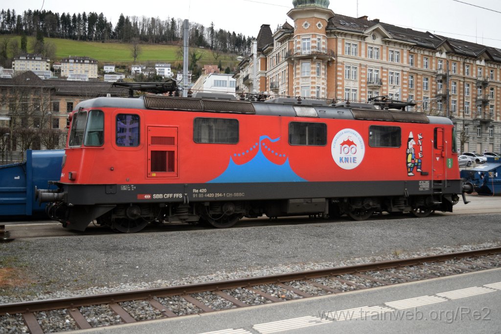 8966-0003-100224.jpg - SBBC Re 420.294-1 ''100 ans Cirque Knie'' (Re 91 85 4 420 294-1 CH-SBBC) / St.Gallen HB 10.2.2024