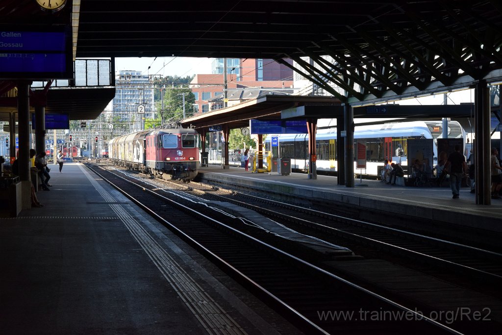 4022-0034-180716.jpg - SBBC Re 4/4'' 11295 (Re 420.295-8)  (Re 91 85 4 420 295-8 CH-SBBC) / Winterthur 18.7.2016