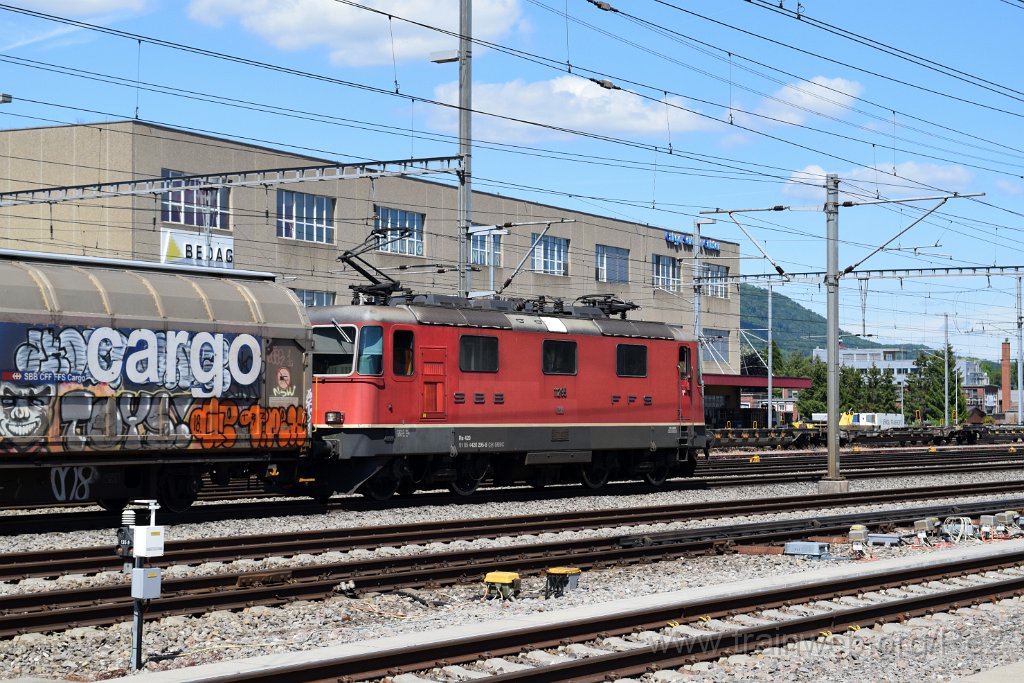 5549-0031-310519.jpg - SBBC Re 4/4'' 11295 (Re 420.295-8)  (Re 91 85 4 420 295-8 CH-SBBC) / Aarau (Torfeld) 31.5.2019