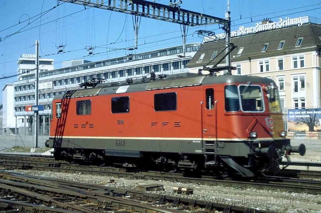 0706-0007.jpg - SBB-CFF Re 4/4'' 11298 / Zürich HB 22.3.1998