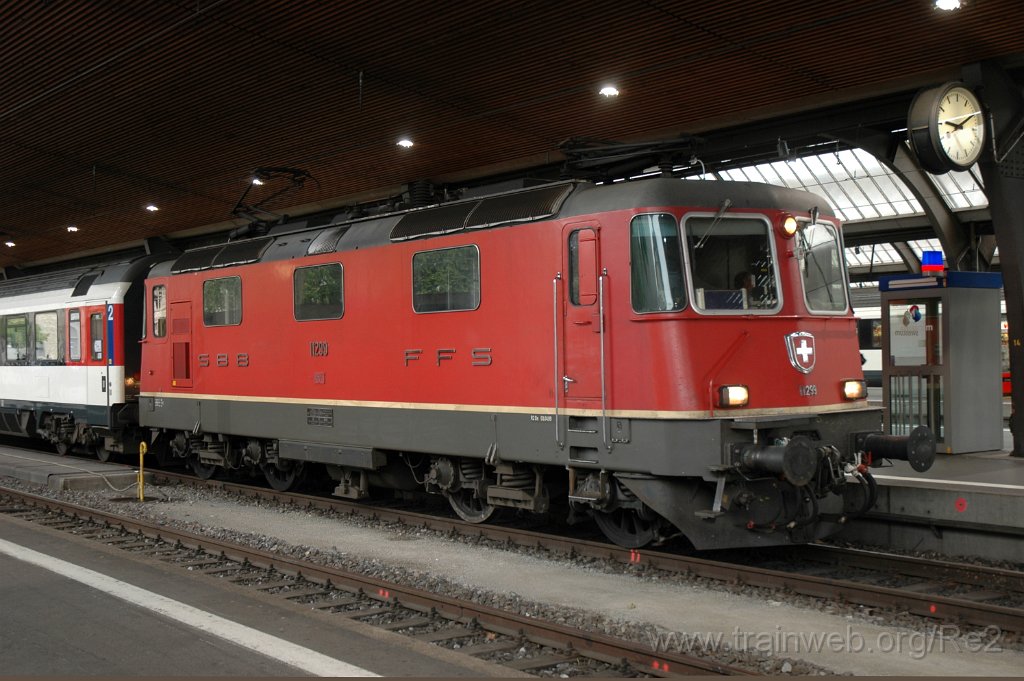 2487-0033-060712.jpg - SBB-CFF Re 4/4'' 11299 / Zürich HB 6.7.2012