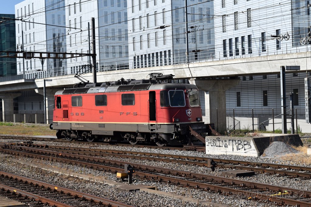 5149-0007-081018.jpg - SBB-CFF Re 4/4'' 11299 (Re 420.299-0)  (Re 91 85 4 420 299-0 CH-SBB) / Basel 8.10.2018
