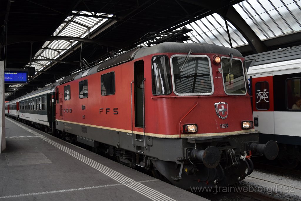 5388-0037-100419.jpg - SBB-CFF Re 4/4'' 11299 (Re 420.299-0)  (Re 91 85 4 420 299-0 CH-SBB) / Zürich HB 10.4.2019
