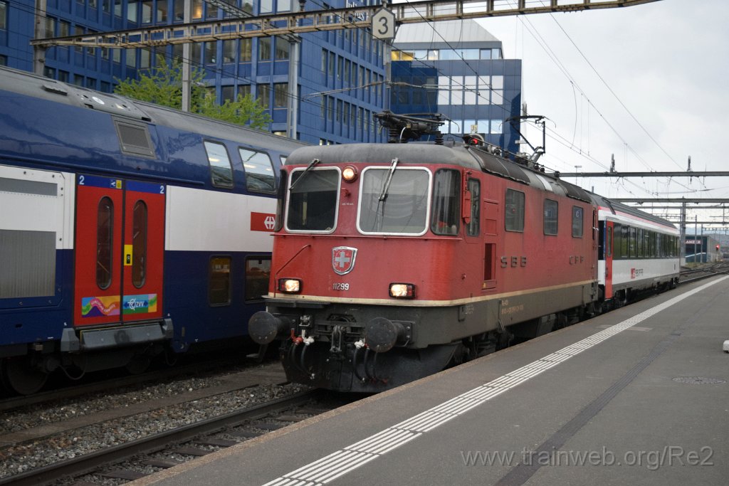 9061-0008-230424.jpg - SBB-CFF Re 4/4'' 11299 (Re 420.299-0)  (Re 91 85 4 420 299-0 CH-SBB) / Zürich-Altstetten 23.4.2024