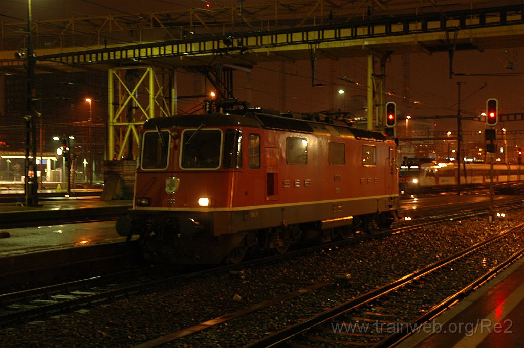 2737-0007-280313.jpg - SBB-CFF Re 4/4'' 11300 / Zürich HB 28.3.2013