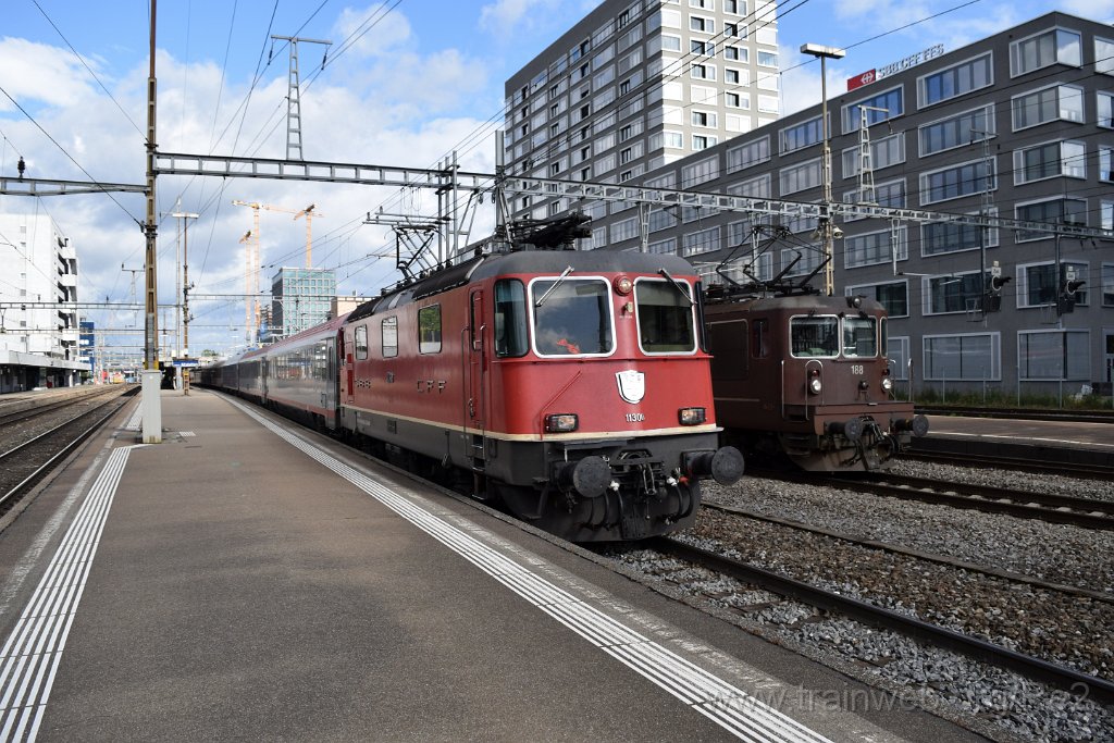 4504-0008-070617.jpg - BLSC Re 4/4 188 (Re 425.188-0)  ''Naters'' (91 85 4 425 188-0 CH-BLSC) + SBB-CFF Re 4/4'' 11300 (Re 420.300-6)  (Re 91 85 4 420 300-6 CH-SBB) / Zürich-Altstetten 7.6.2017
