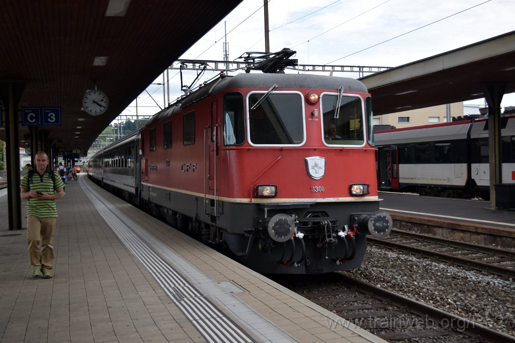 5693-0049-190819.jpg - SBB-CFF Re 4/4'' 11300 (Re 420.300-6)  (Re 91 85 4 420 300-6 CH-SBB) / Lenzburg 19.8.2019