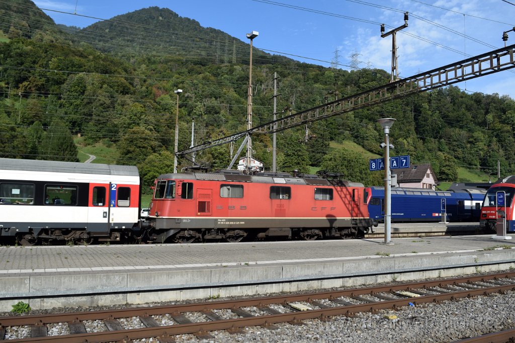 8775-0048-200923.jpg - SBB-CFF Re 4/4'' 11300 (Re 420.300-6)  (Re 91 85 4 420 300-6 CH-SBB) / Ziegelbrücke 20.9.2023