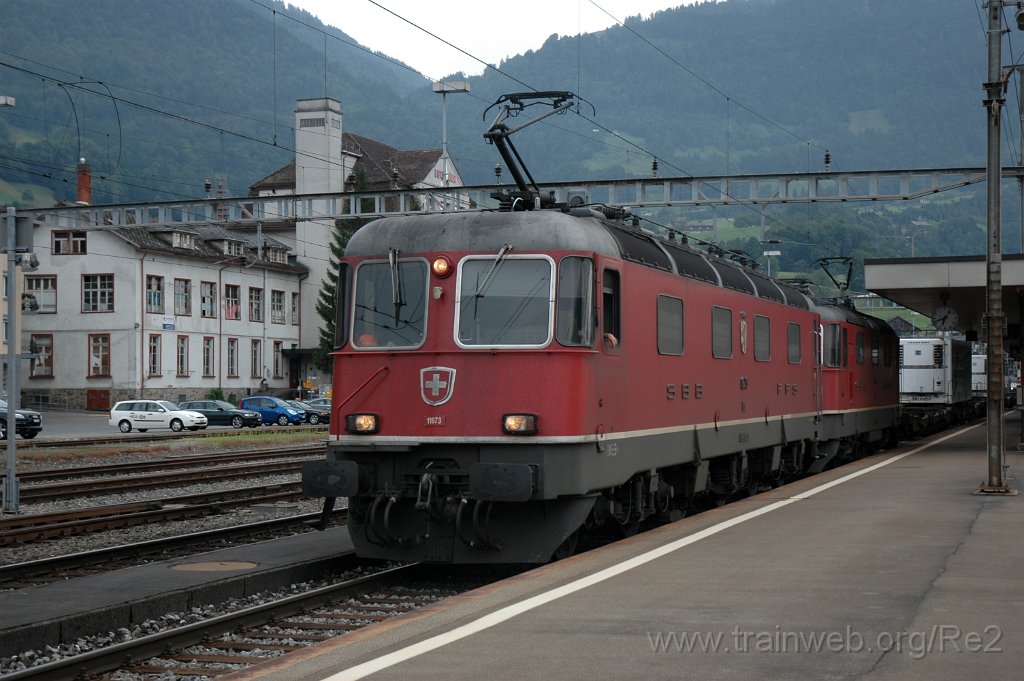 2484-0019-030712.jpg - SBB-CFF Re 6/6 11673 ''Cham'' + SBB-CFF Re 4/4'' 11331 / Arth-Goldau 3.7.2012