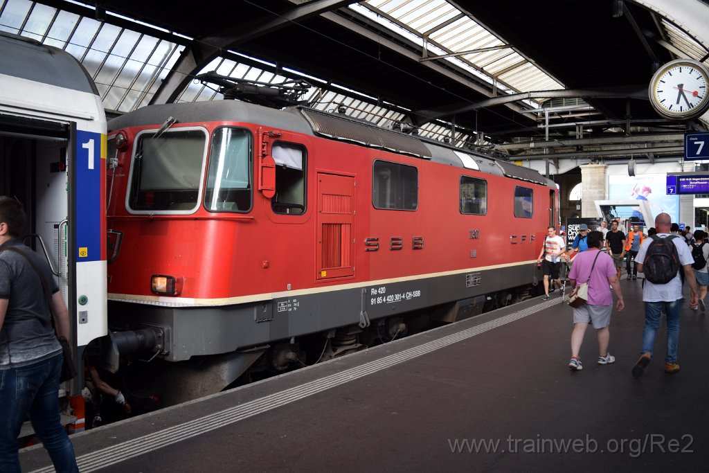 4588-0041-050817.jpg - SBB-CFF Re 4/4'' 11301 (Re 420.301-4)  (Re 91 85 4 420 301-4 CH-SBB) / Zürich HB 5.8.2017