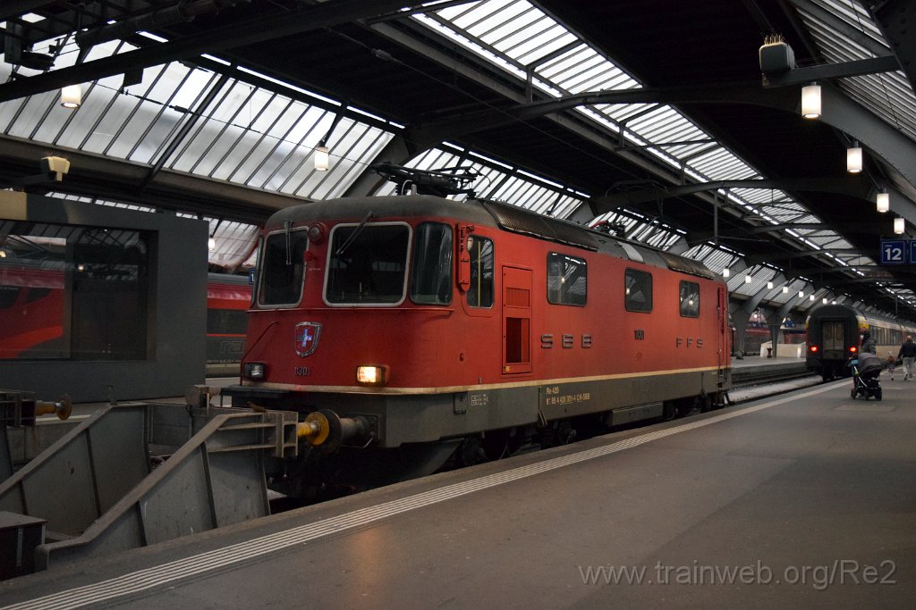7846-0010-020122.jpg - SBB-CFF Re 4/4'' 11301 (Re 420.301-4)  (Re 91 85 4 420 301-4 CH-SBB) / Zürich HB 2.1.2022