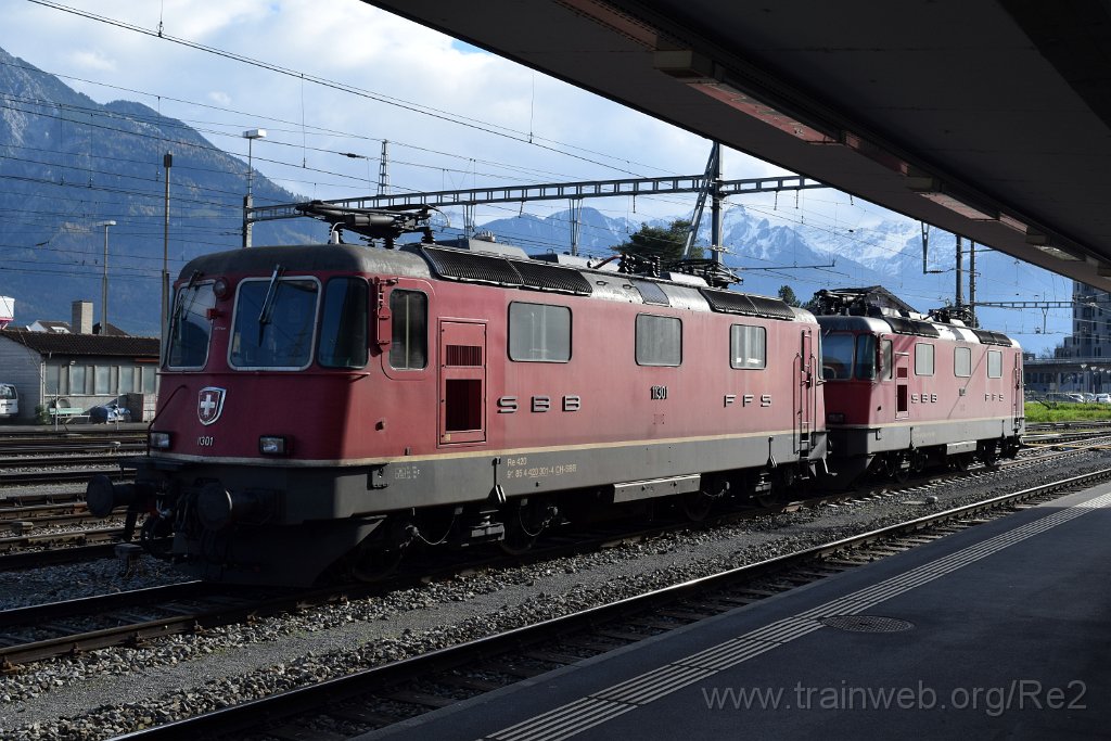 8288-0013-201122.jpg - SBB-CFF Re 4/4'' 11301 (Re 420.301-4)  (Re 91 85 4 420 301-4 CH-SBB) + SBB-CFF Re 4/4'' 11200 (Re 420.200-8)  (Re 91 85 4 420 200-8 CH-SBB) / Buchs SG 20.11.2022