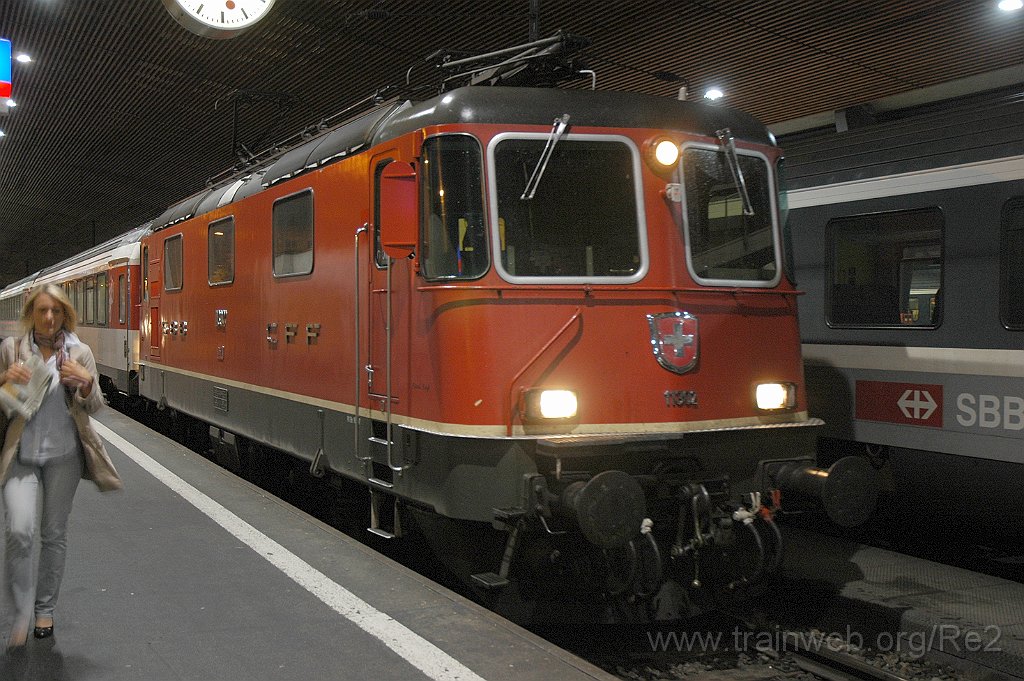 1991-0002-051010.jpg - SBB-CFF Re 4/4'' 11302 / Zürich HB 5.10.2010