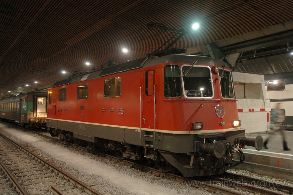 2673-0037-131112.jpg - SBB-CFF Re 4/4'' 11302 / Zürich HB 13.11.2012