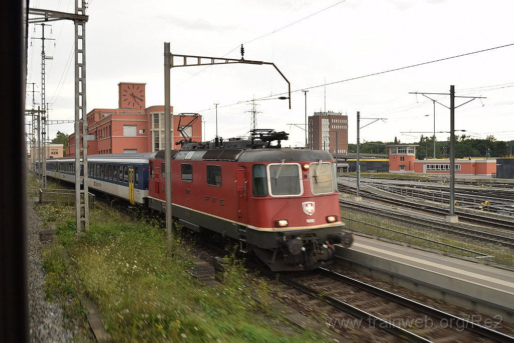4553-0011-210717.jpg - SBB-CFF Re 4/4'' 11302 (Re 420.302-2)  (Re 91 85 4 420 302-2 CH-SBB) / Muttenz 21.7.2017