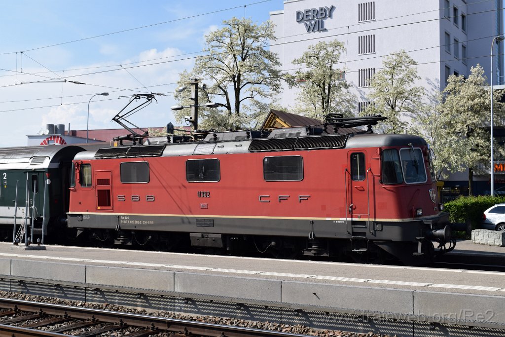 4946-0032-180518.jpg - SBB-CFF Re 4/4'' 11302 (Re 420.302-2)  (Re 91 85 4 420 302-2 CH-SBB) / Wil 18.5.2018