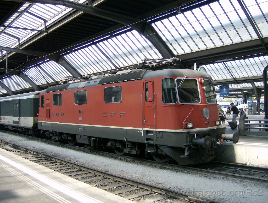 1474-0043-110508.jpg - SBB-CFF Re 4/4'' 11303 / Zürich HB 11.5.2008