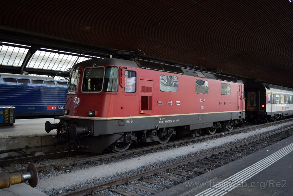 4263-0025-131116.jpg - SBB-CFF Re 4/4'' 11303 (Re 420.303-0)  (Re 91 85 4 420 303-0 CH-SBB) / Zürich HB 13.11.2016