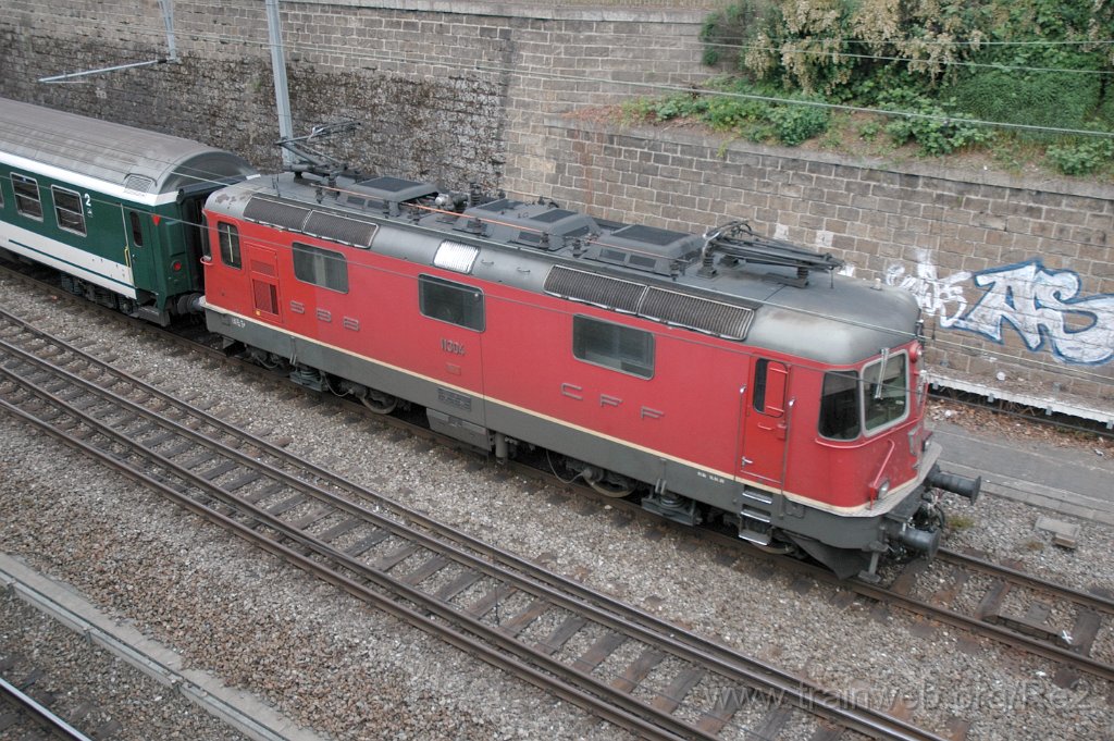 2108-0039-100511.jpg - SBB-CFF Re 4/4'' 11304 / Zürich (Lochergut) 10.5.2011
