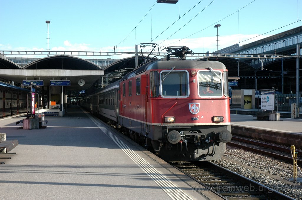 2590-0013-290812.jpg - SBB-CFF Re 4/4'' 11304 / Luzern 29.8.2012